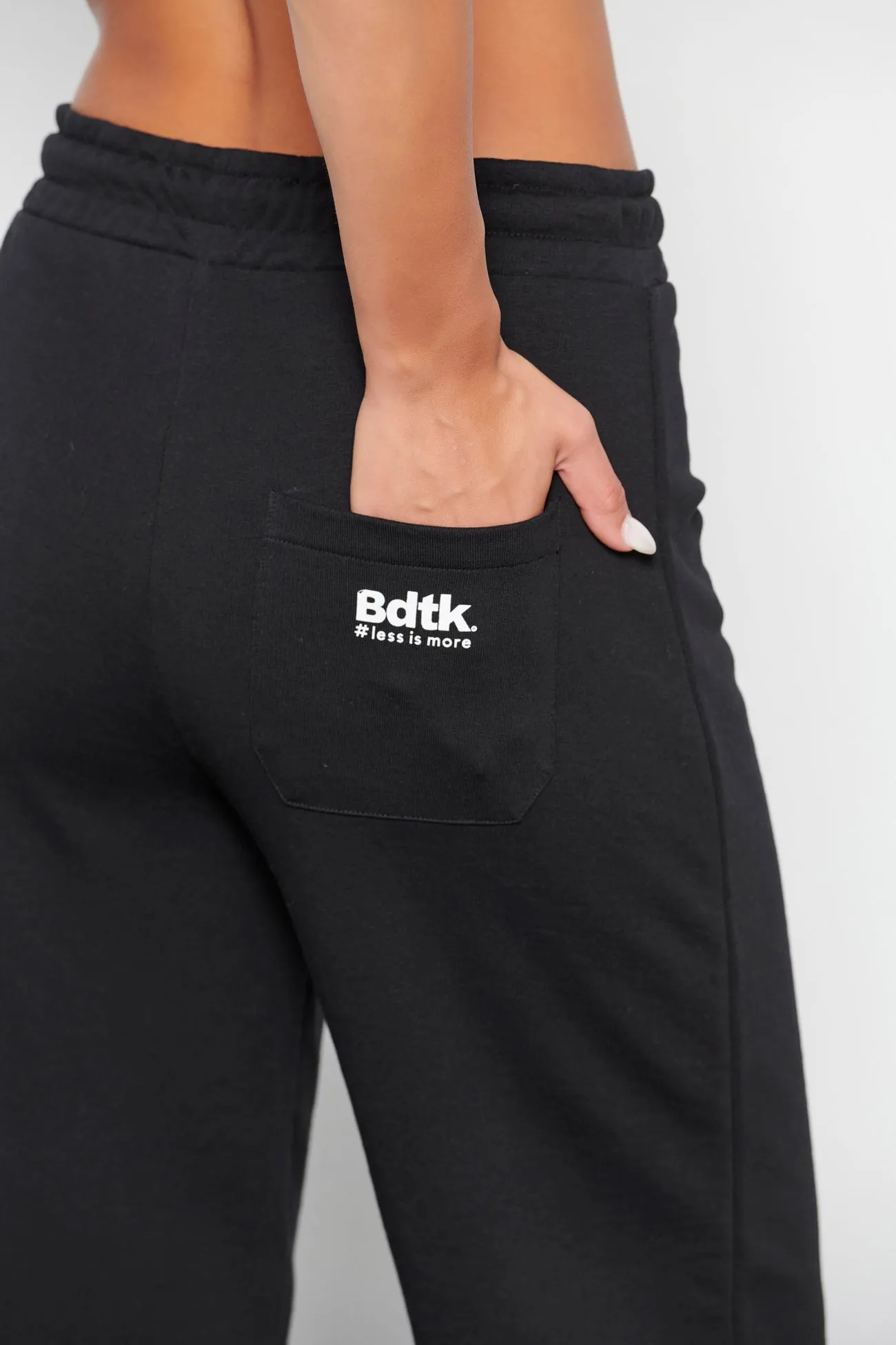 Women hareem joggers 7/8 Lessismore